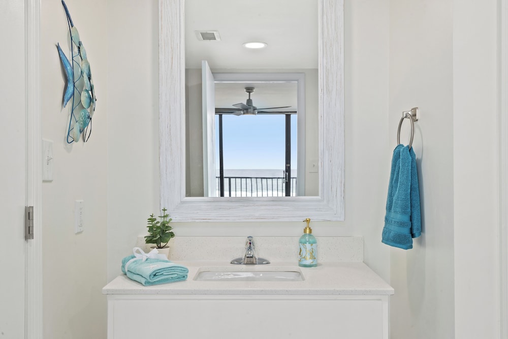 Sandpiper Beacon Beach Resort - photo 379