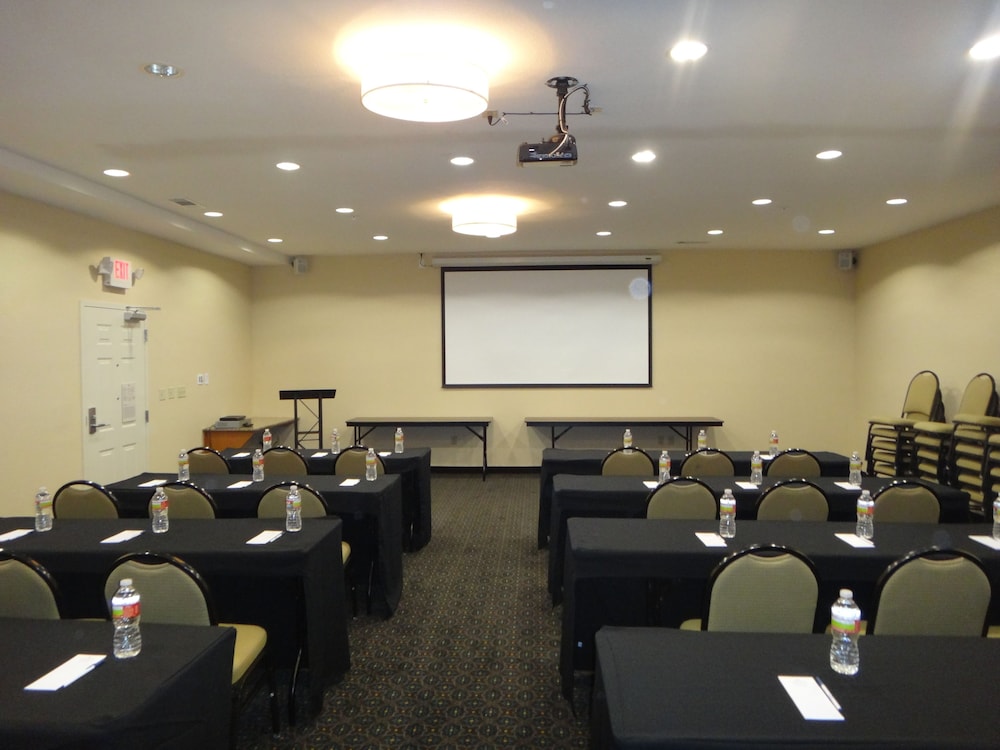 Candlewood Suites Decatur Medical Center by IHG - photo 34