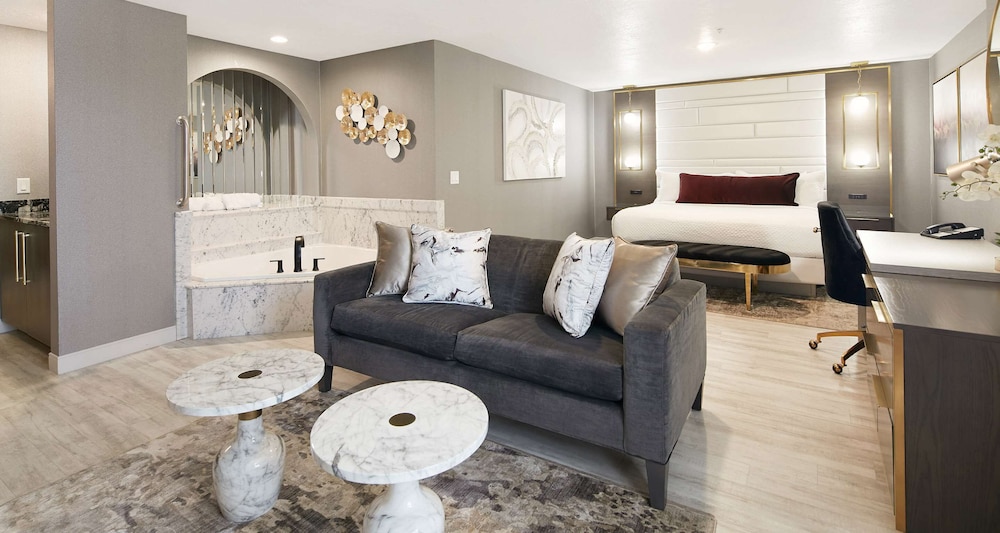 Best Western Plus Abbey Inn - photo 26