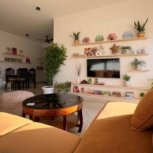 Hazel : Minimalist Apartment — 4-Star Luxury Hotel in Amritsar, India