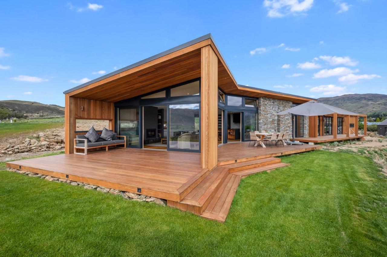 Vino and Views Bannockburn Holiday Home — 4-Star Luxury Hotel in Cromwell, New Zealand