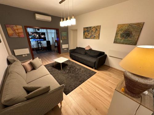 Family Apartman — 4-Star Luxury Hotel in Balatonfenyves, Hungary