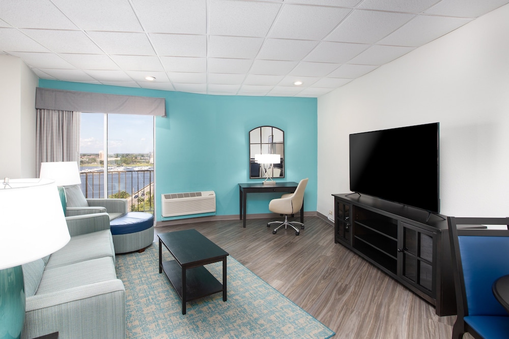 Holiday Inn Charleston Riverview by IHG - photo 7