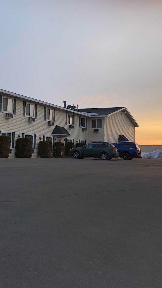 Value Host Motor Inn - photo 29