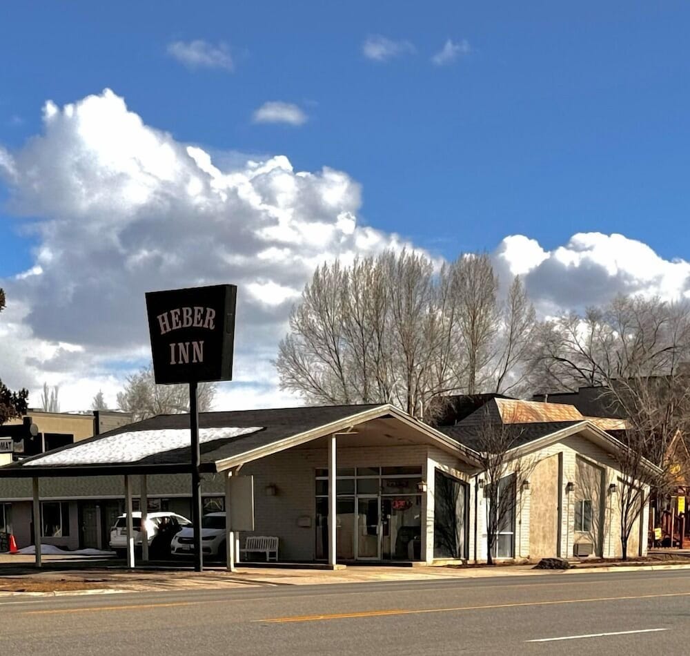 Heber Inn - photo 16
