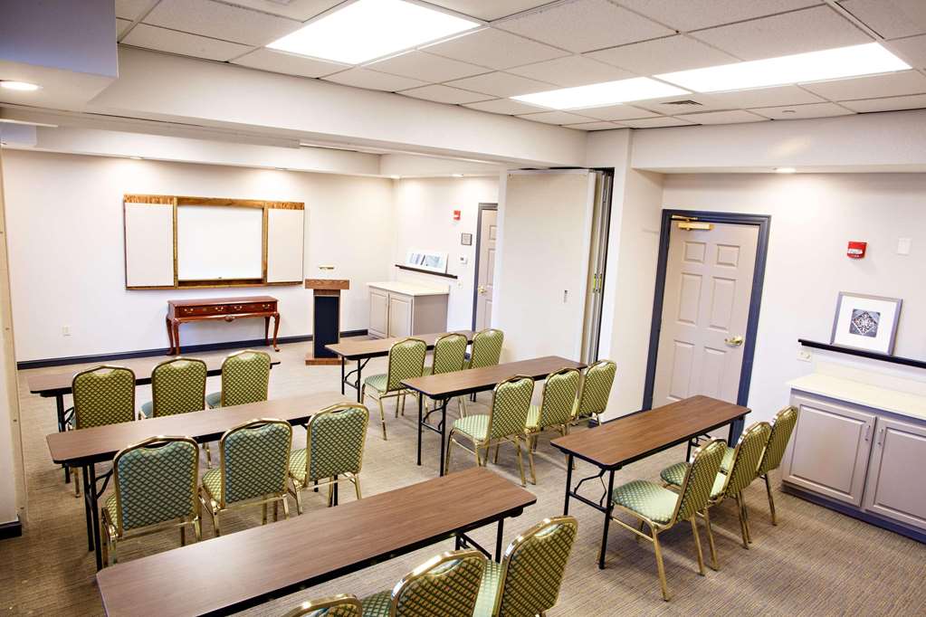 Country Inn & Suites by Radisson Harrisburg West Mechanicsburg - photo 15