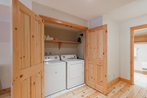 Fiddler Lake Resort Deer 68 in Unknown City, Canada