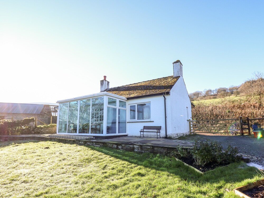 Ty Twmp Tump Cottage — 4-Star Luxury Hotel in Brecon, United Kingdom