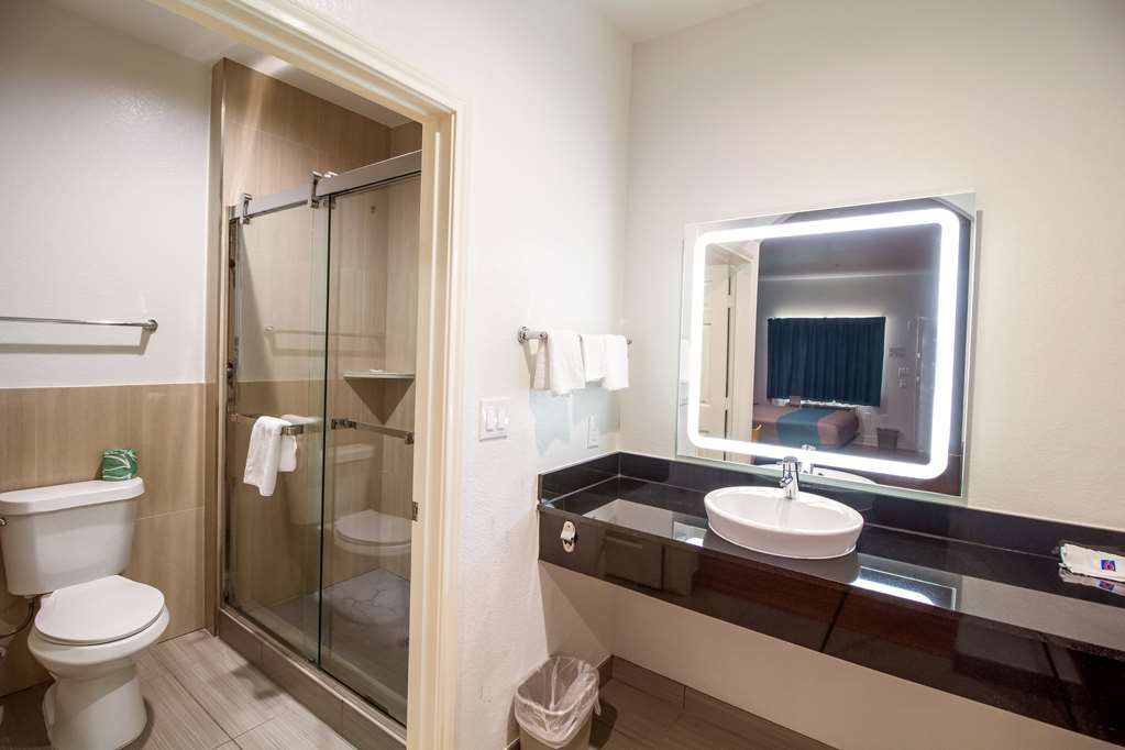 Motel 6 Houston TX North - photo 20