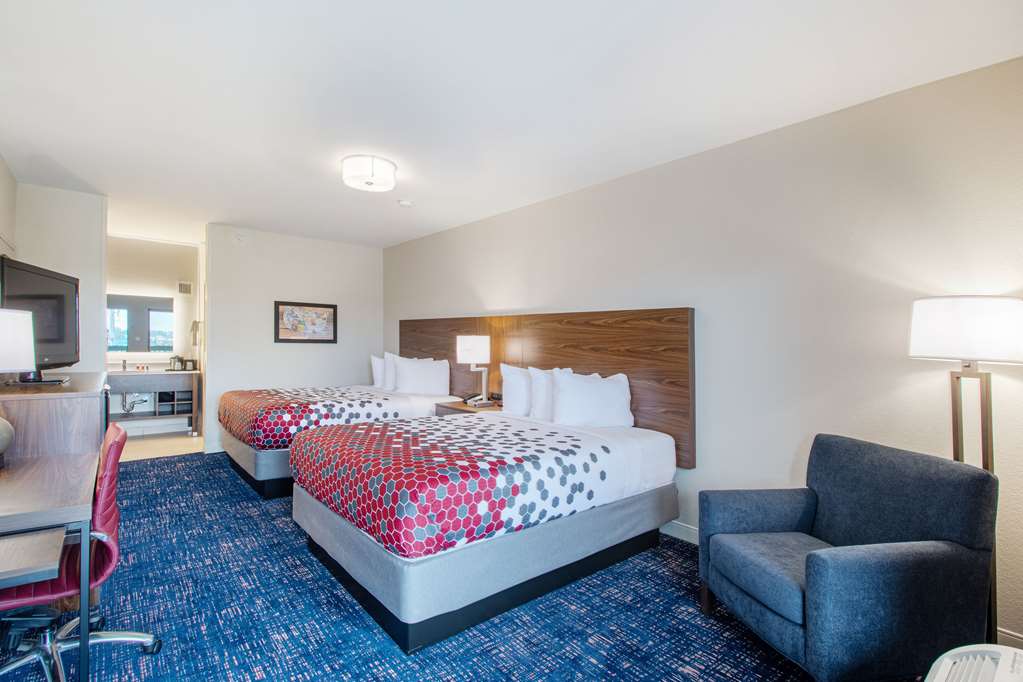 Econo Lodge Inn & Suites Foley North Gulf Shores - photo 31
