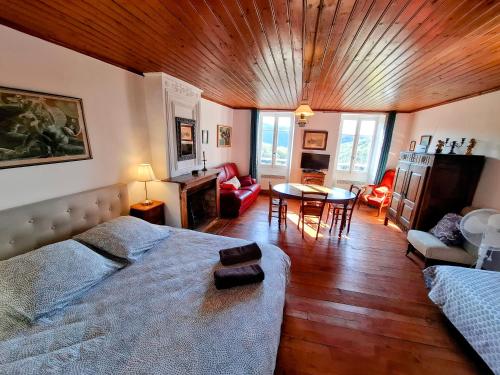 11 rue basse Najac - last minute hotel in Unknown City