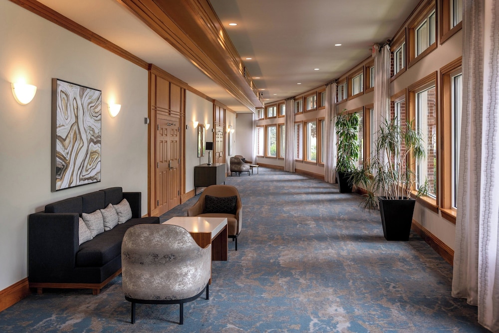 Delta Hotels by Marriott Huntington Mall - photo 26