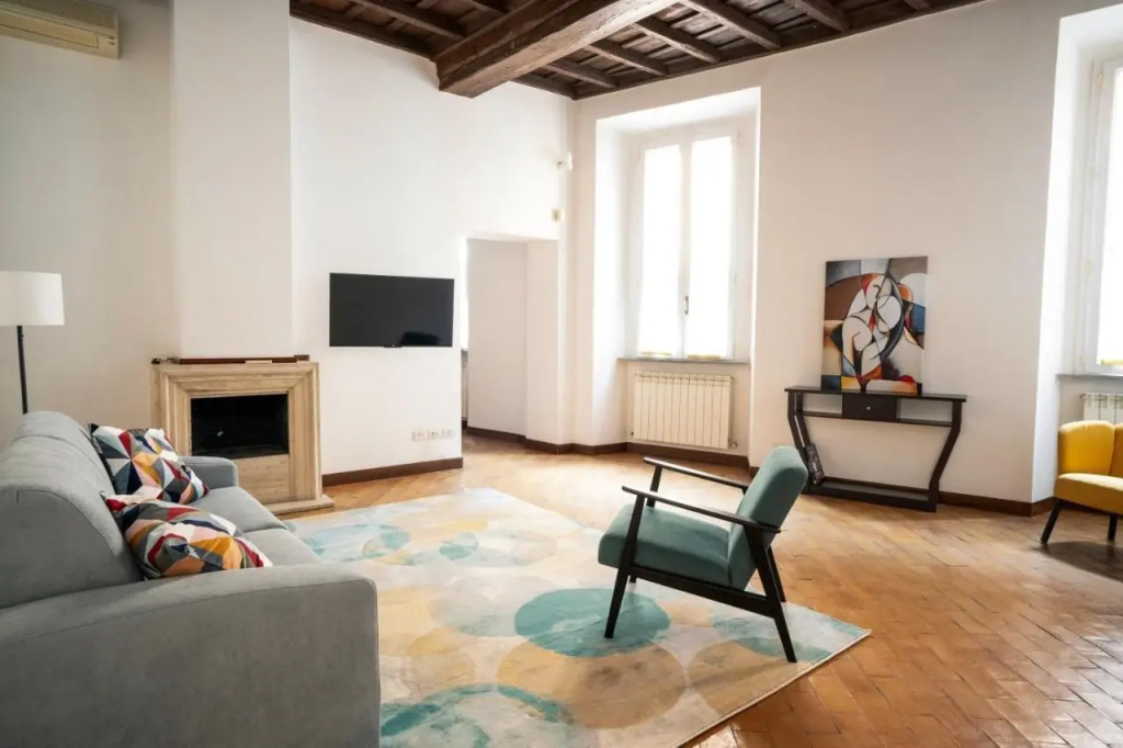 Rome Center Apartment Campo De' Fiori — 4-Star Luxury Hotel in Rome, Italy