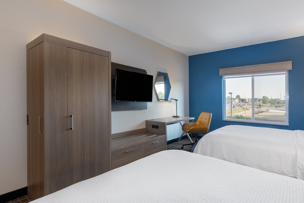 Holiday Inn Express Hotel & Suites Pittsburg by IHG - photo 30