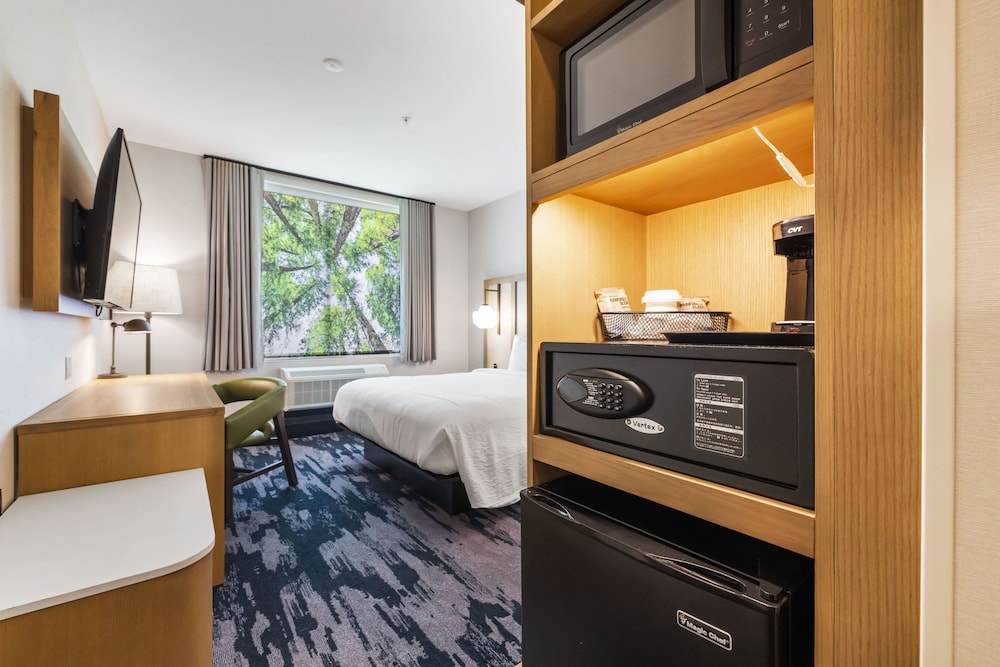 Fairfield by Marriott Inn & Suites San Francisco Airport Oyster Point Area - photo 10