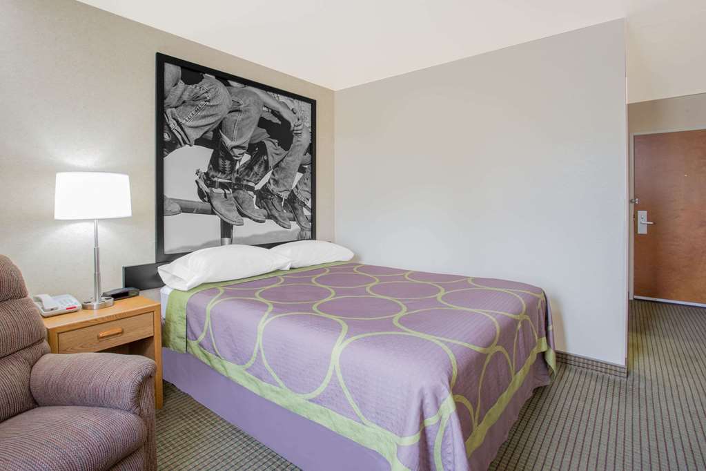 Super 8 by Wyndham Havre - photo 5