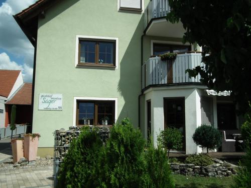 Gästehof Weinbau Säger — hotel in Nordheim