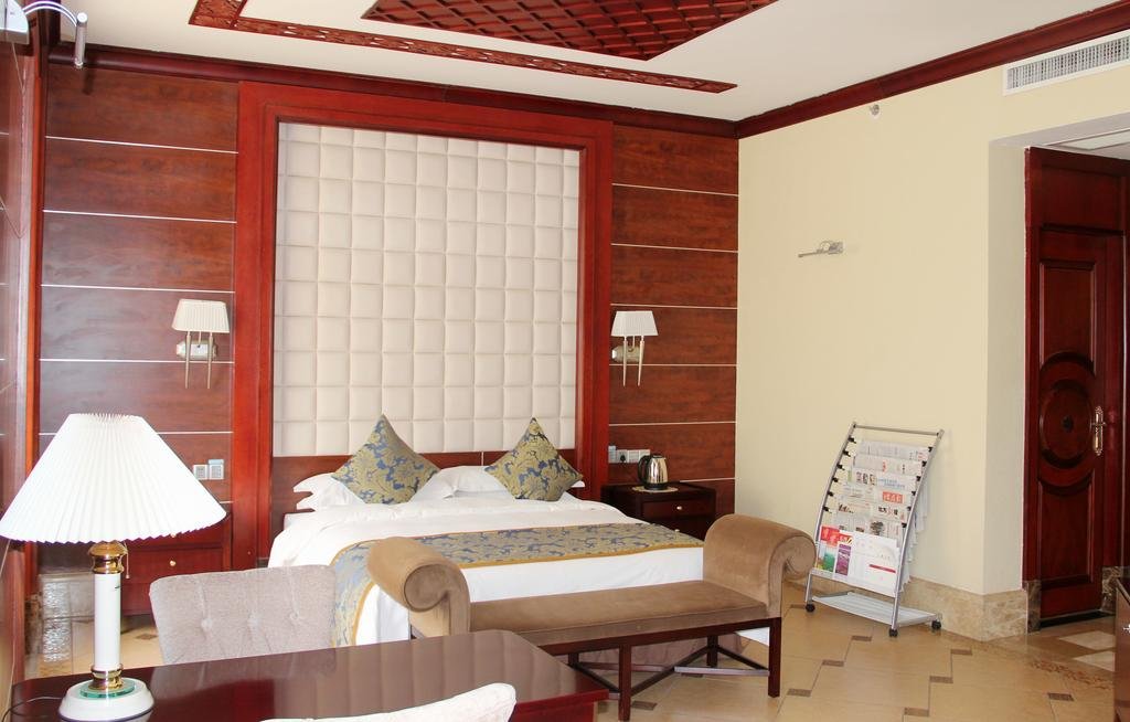 Qinghua Business Hotel — hotel in Wuhai