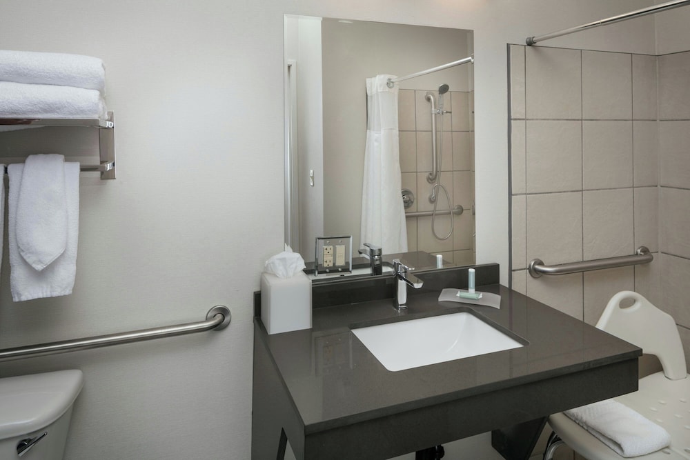 Fairfield Inn and Suites by Marriott Anchorage - photo 16