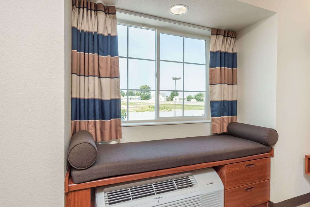 Microtel Inn & Suites by Wyndham Sainte Genevieve - photo 12