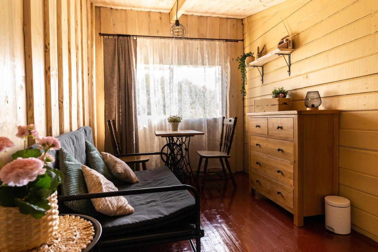 Laivu māja Ezerkrasti in Aluksne, Latvia