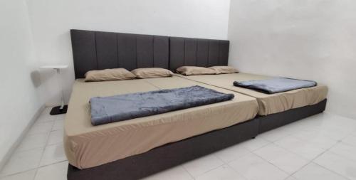Bunga raya - carbon neutral hotel in Unknown City