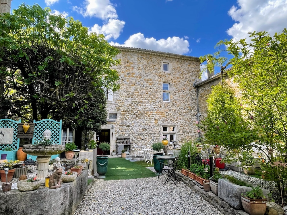 Hotel le Manoir du Raveyron — hotel in Vallon-Pont-D'arc