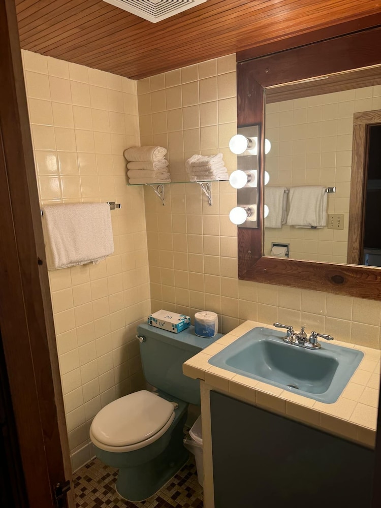 Sunset Oceanfront Lodging - photo 82