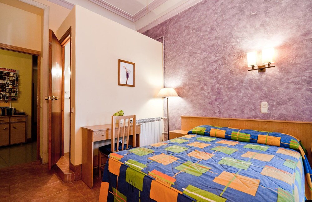 Hostal Oporto Madrid hotel