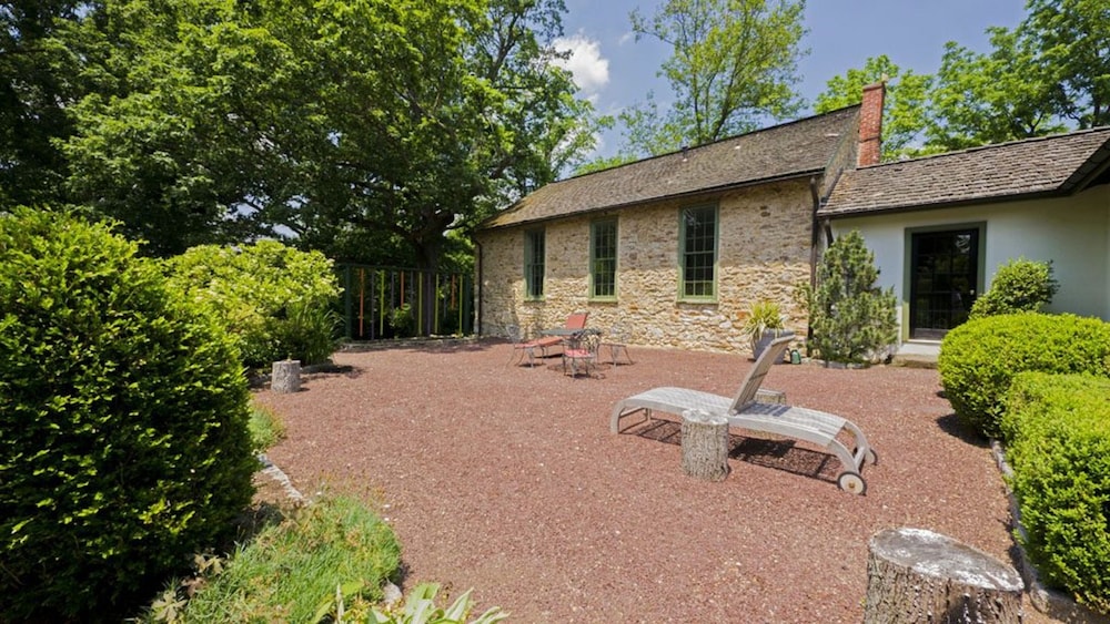 The Buck School Inn - last minute hotel in Downingtown