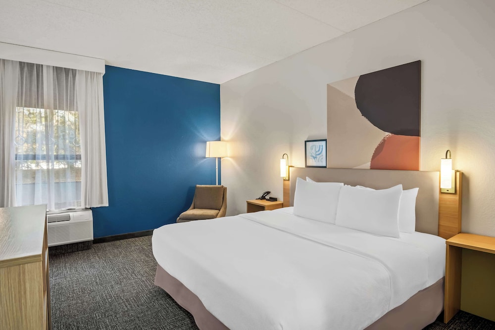 Spark by Hilton Stevensville - photo 28