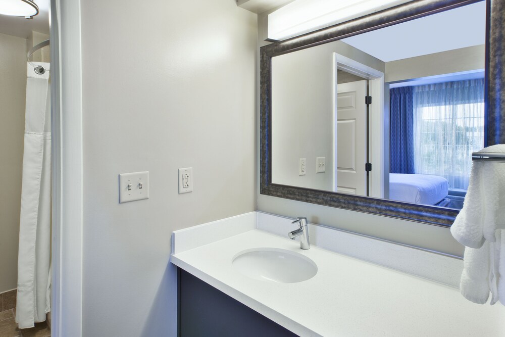 Staybridge Suites Cleveland Mayfield Heights Beachwood by IHG - photo 28