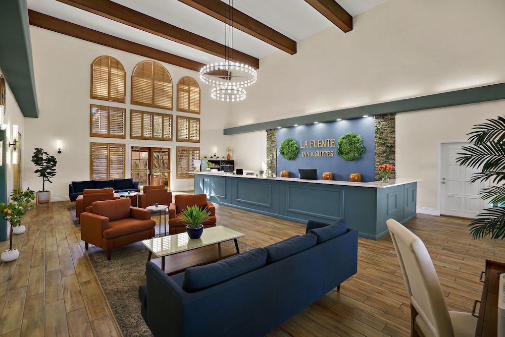 La Fuente Inn & Suites - carbon neutral hotel in Yuma