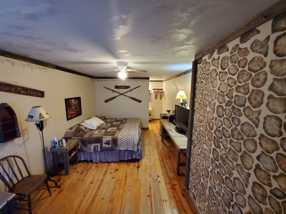 Jamesport Inn - photo 20