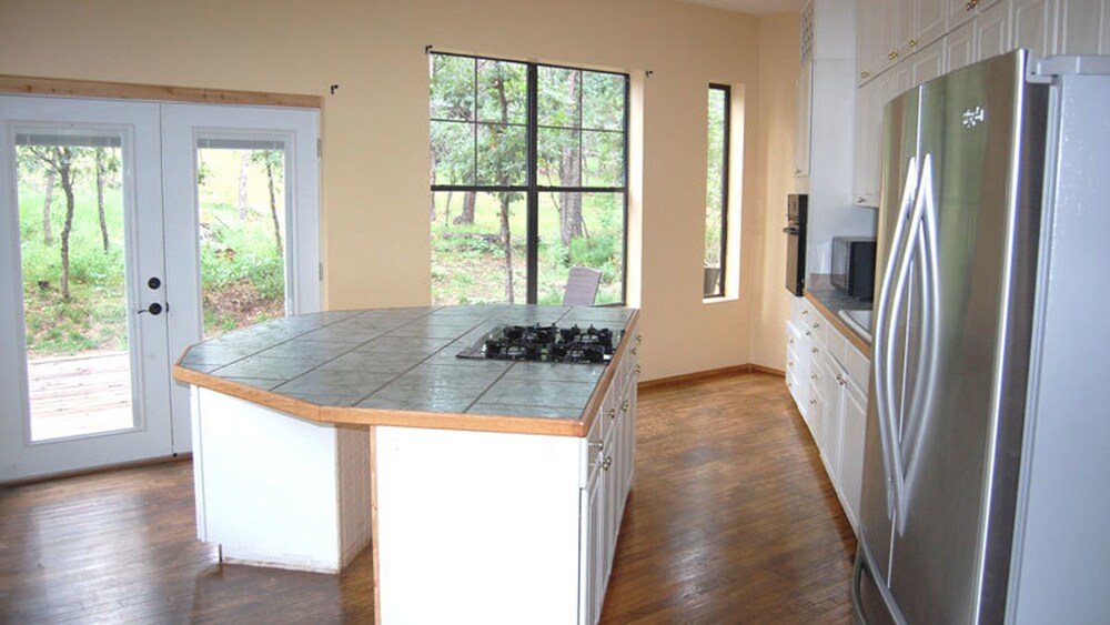 Upper Canyon Inn & Cabins - photo 40