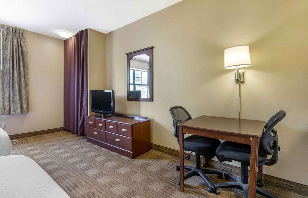 Extended Stay America Select Suites Fayetteville Springdale - photo 19
