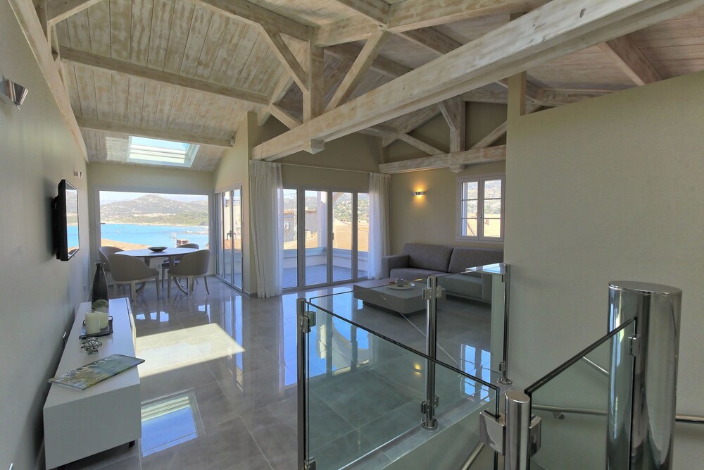 Residence Pidrinella — 4-Star Luxury Hotel in L'ile-Rousse, France