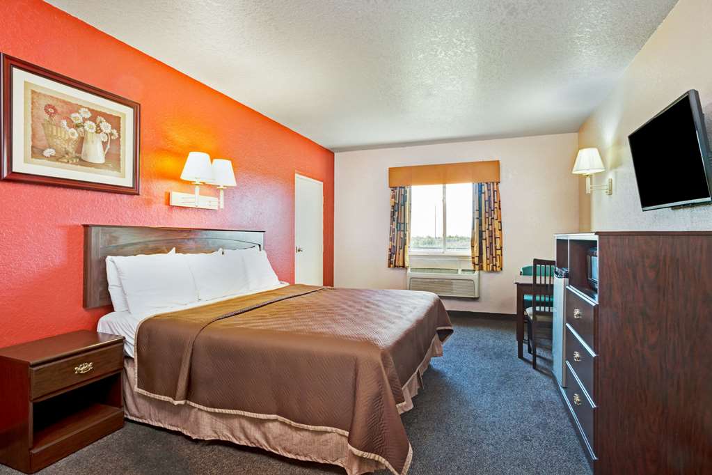 Howard Johnson by Wyndham Galveston - photo 32