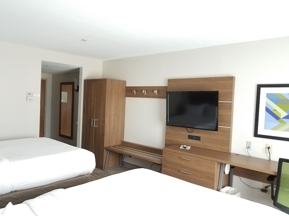 Holiday Inn Express & Suites Lenoir Cty by IHG - photo 8