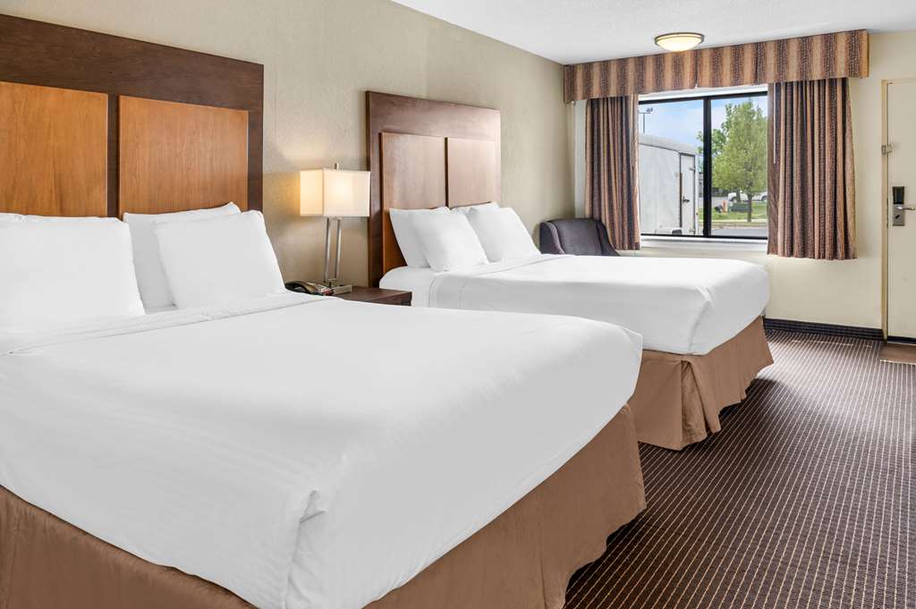 White Pine Inn & Suites - photo 20