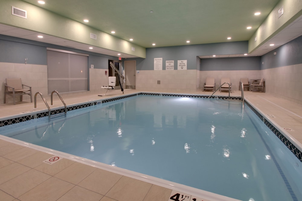Holiday Inn Express & Suites Mount Vernon by IHG - photo 26