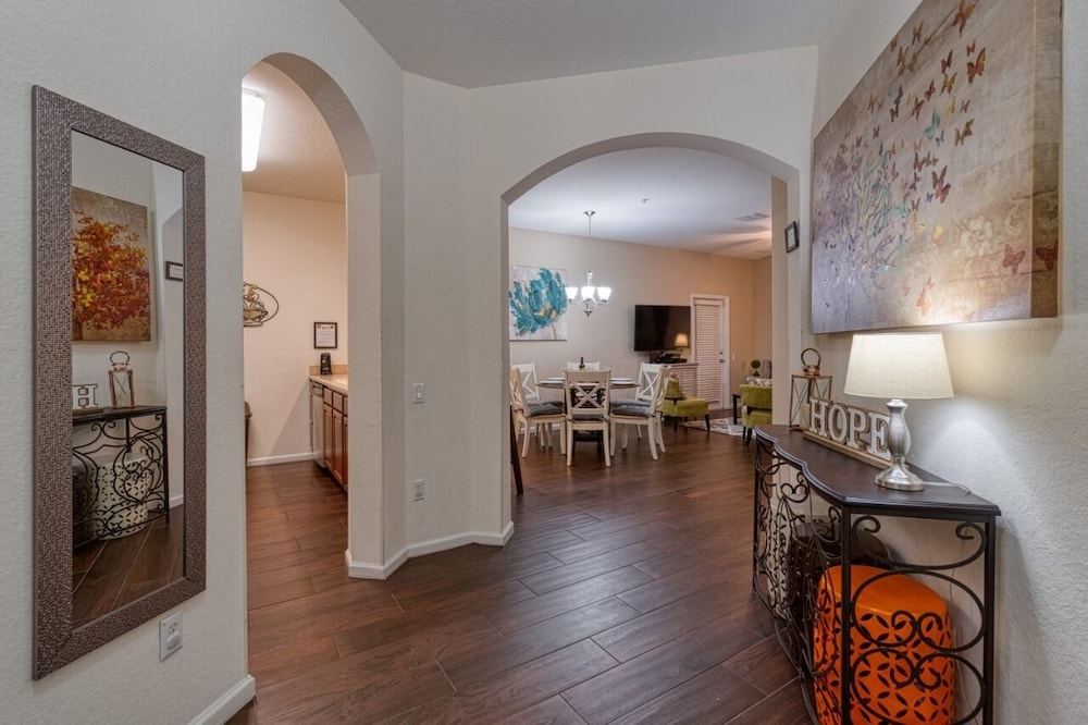 Deluxe 3 Bedroom Apartment Vista Cay Resort 404 - featured photo
