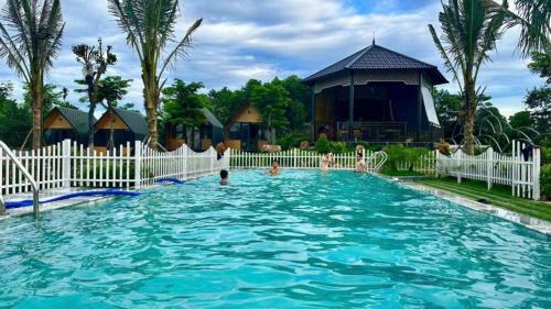 Yellow Homestay Venuestay — 4-Star Luxury Hotel in Phu Tho, Vietnam