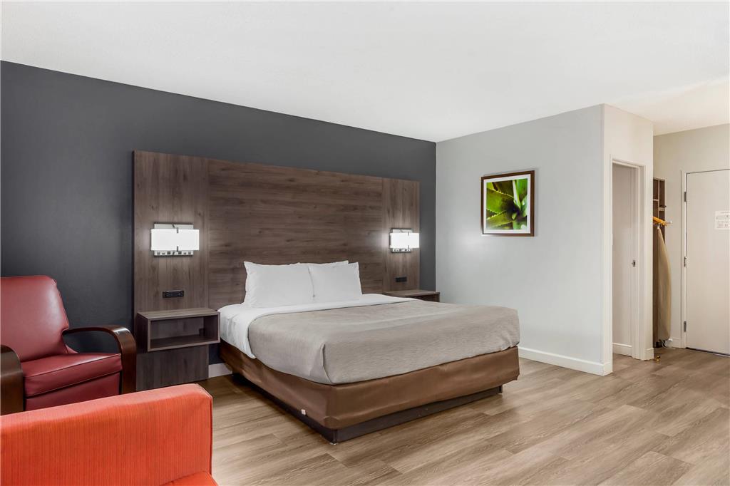 Quality Inn & Suites Raleigh Durham Airport - photo 18