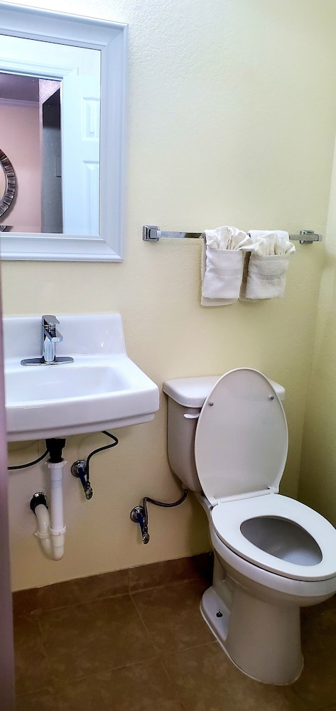 Williamston Inn - photo 14