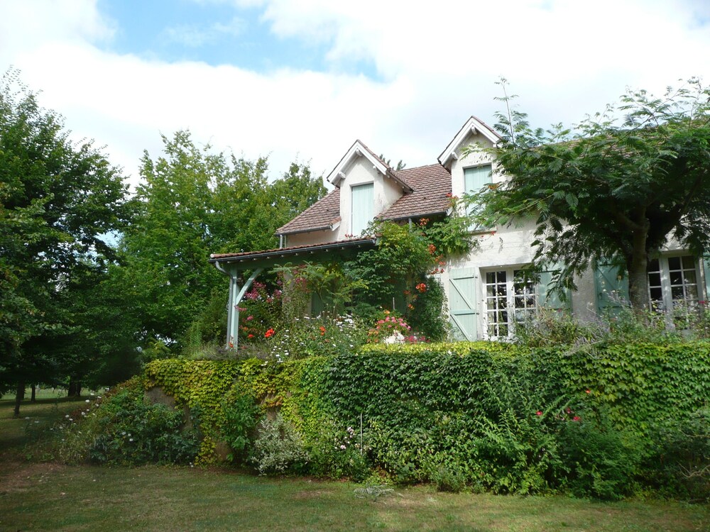 L'oree du Bois - carbon neutral hotel in Luzech