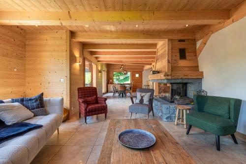 Chalet Les Bognettes 10 Personnes — 5-Star Luxury Hotel in Le Grand-Bornand, France
