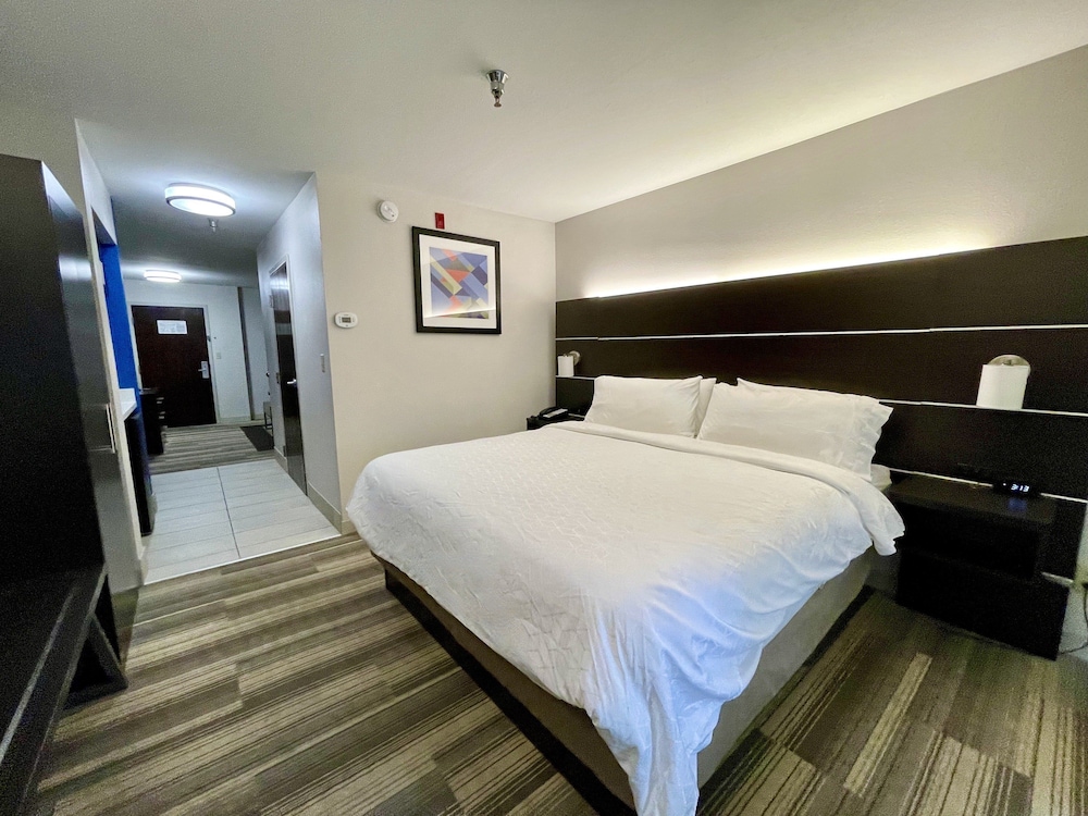 Holiday Inn Express Hotel & Suites Chattanooga Hixson by IHG - photo 18