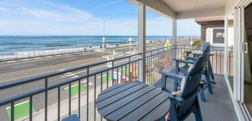 Beachfront Home In Carlsbad Remodeled — 4-Star Luxury Hotel in Carlsbad, United States