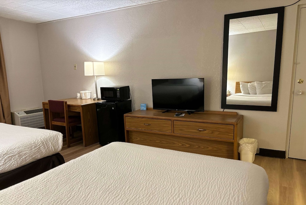 Days Inn by Wyndham Williamsport - photo 9